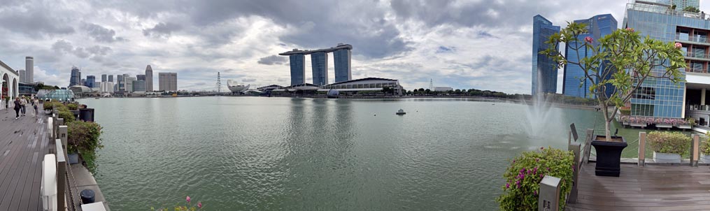 Marina Bay pano