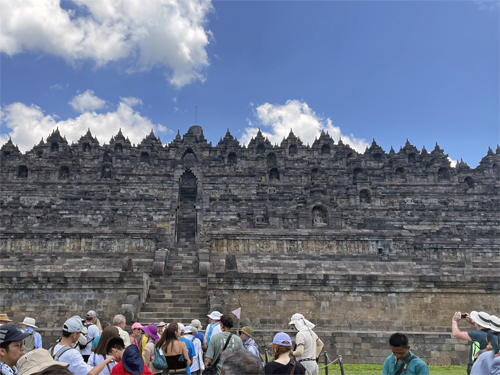 Borobudhur approach