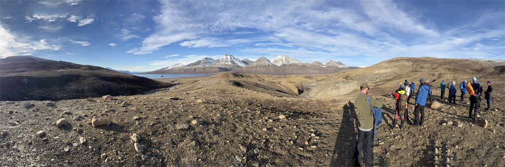 Tundra Hike Pano